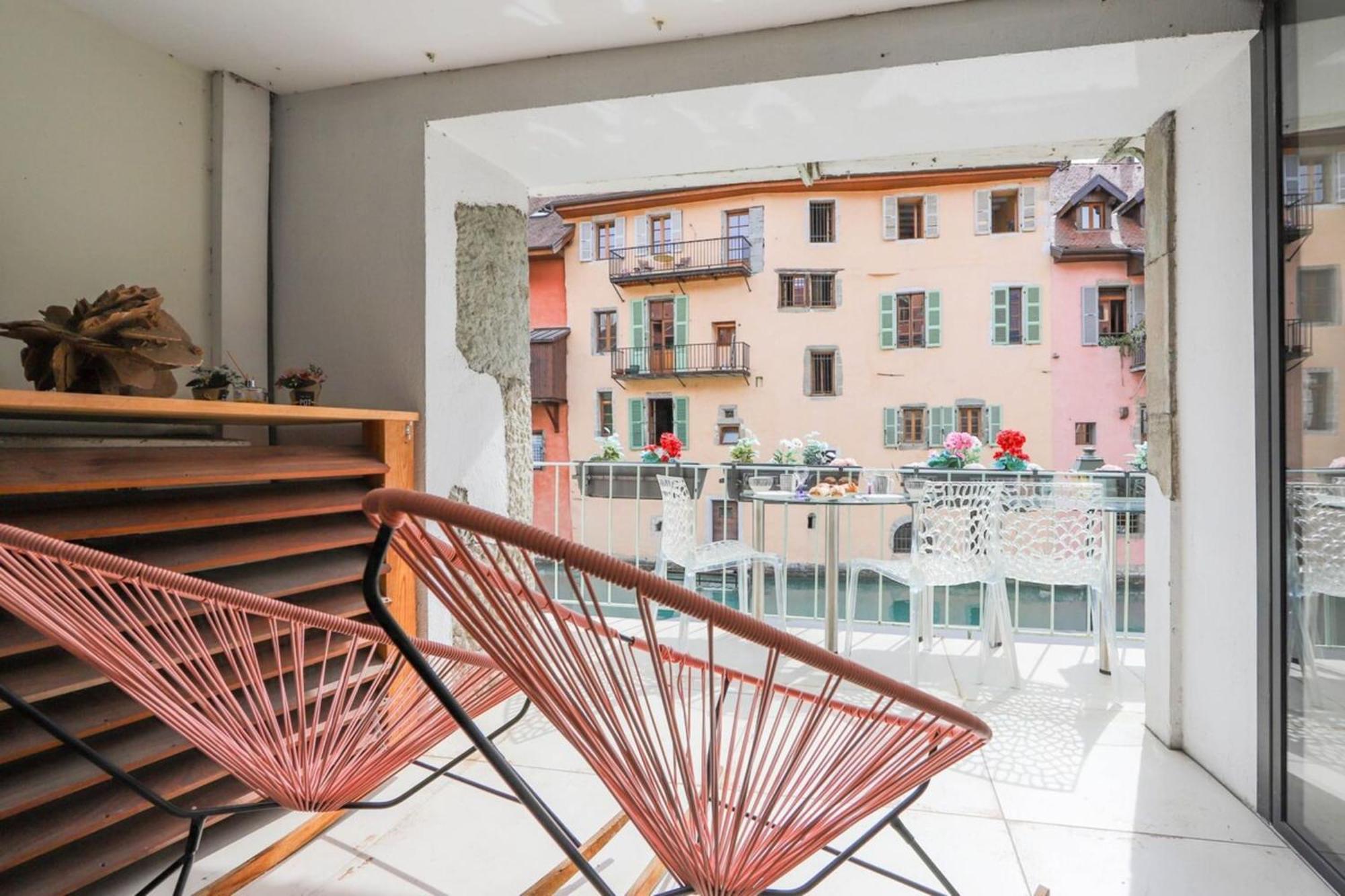 L'Eau Vive Jacuzzi Et Sauna En Vieille Ville 5 Annecy Buitenkant foto