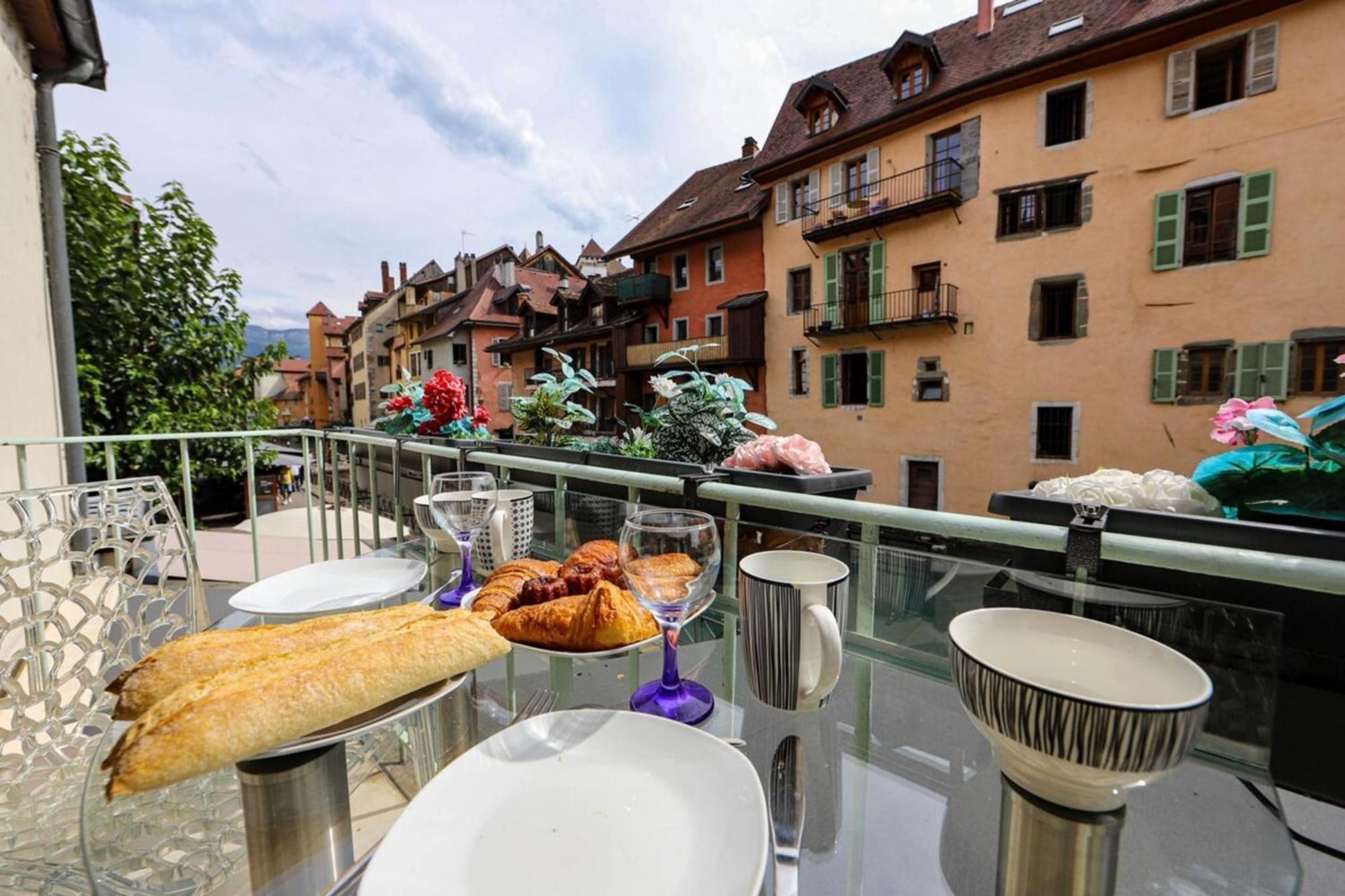 L'Eau Vive Jacuzzi Et Sauna En Vieille Ville 5 Annecy Buitenkant foto
