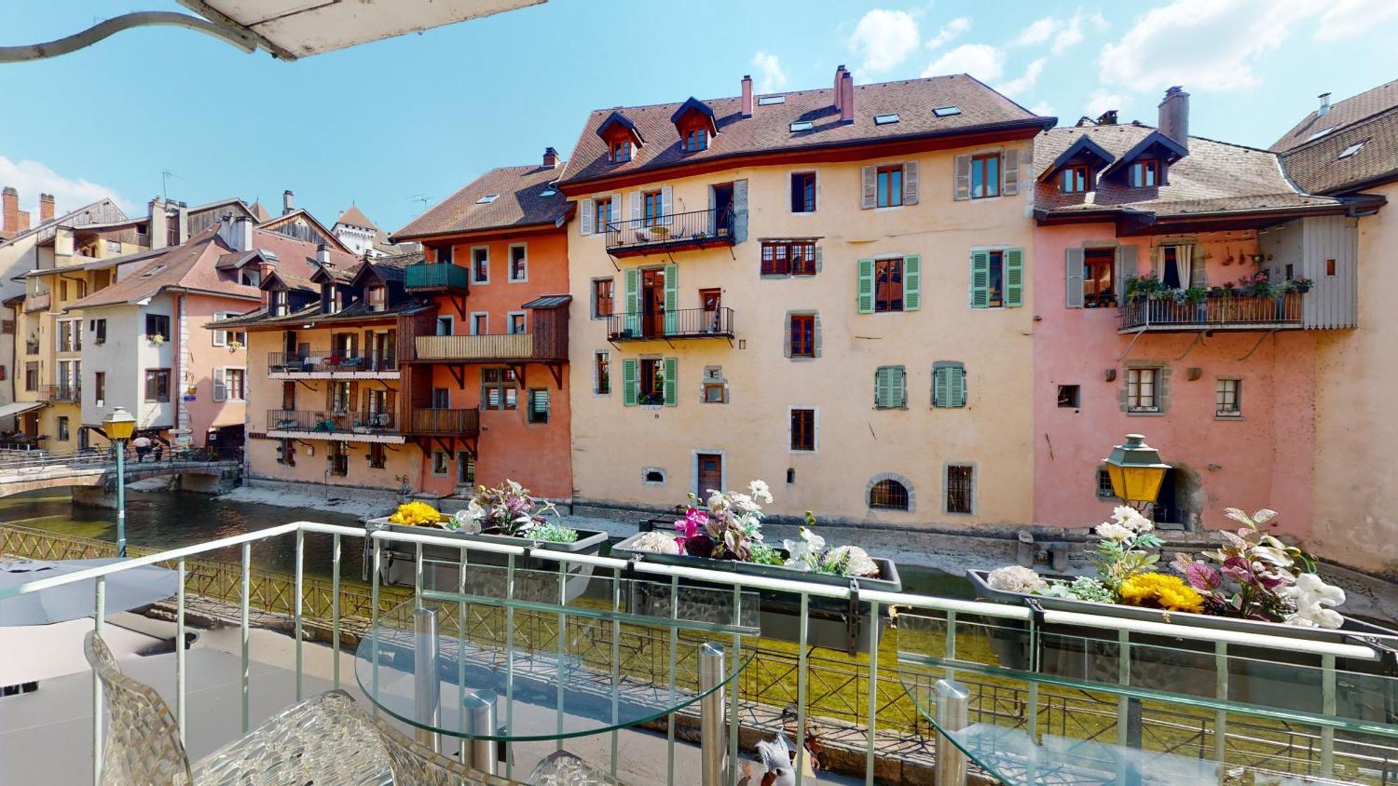 L'Eau Vive Jacuzzi Et Sauna En Vieille Ville 5 Annecy Buitenkant foto